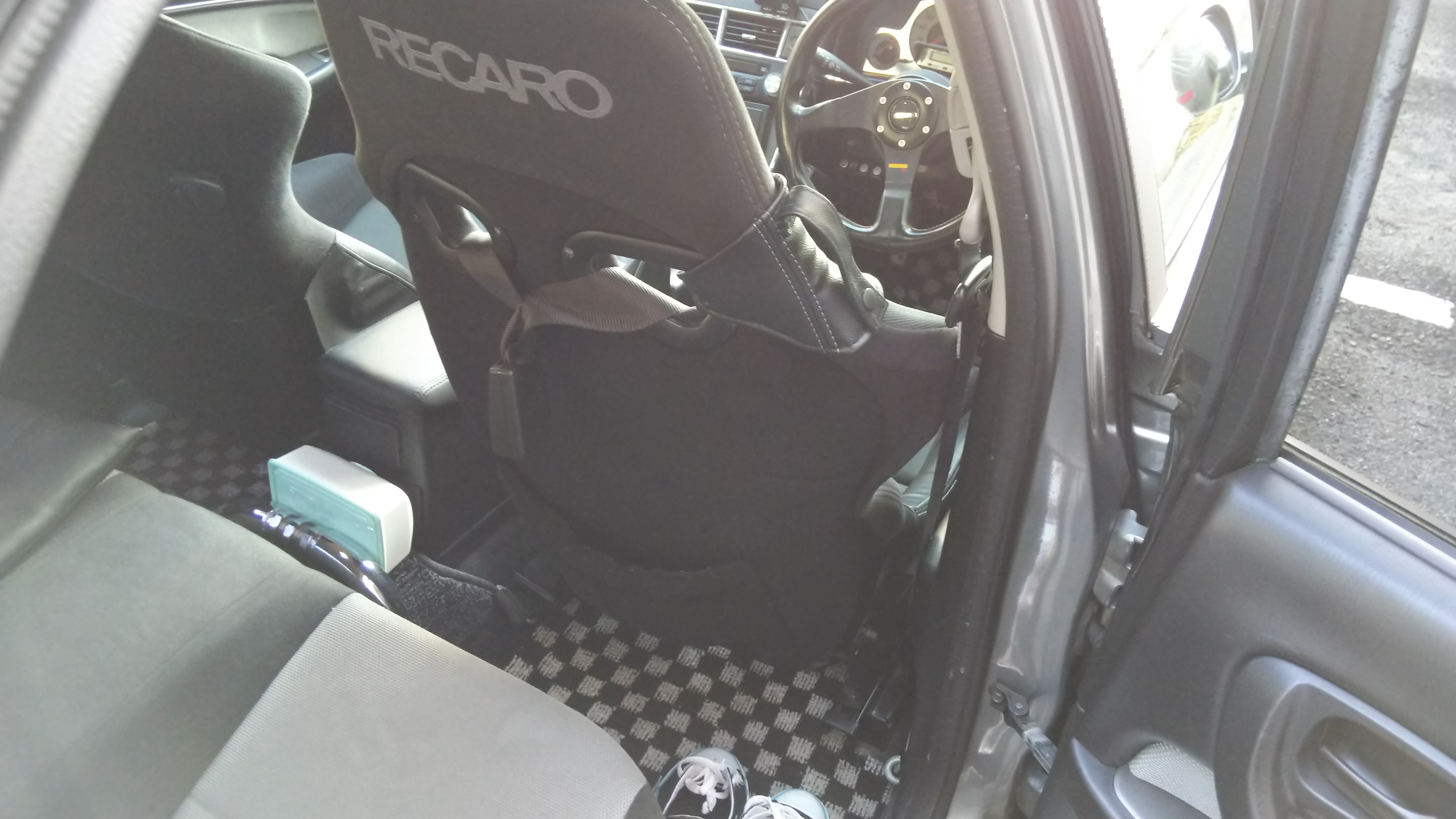 ER34の運転席のRECAROシート「RS-G」にシートバックプロテクターを取り付け | 吉平坂科帳（きっぺいはんかちょう）：吉平ブログ